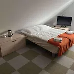 Bed & Breakfast Ulubiona - Dawniej Gosciniec Ptasi Zaulek 4*