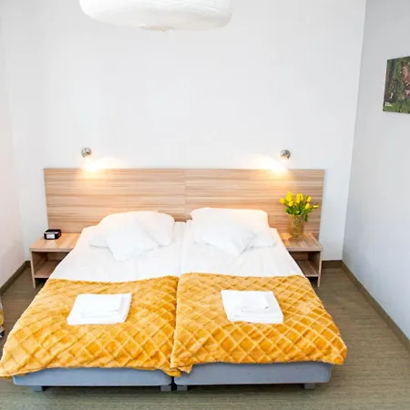 Bed & Breakfast Ulubiona - Dawniej Gosciniec Ptasi Zaulek