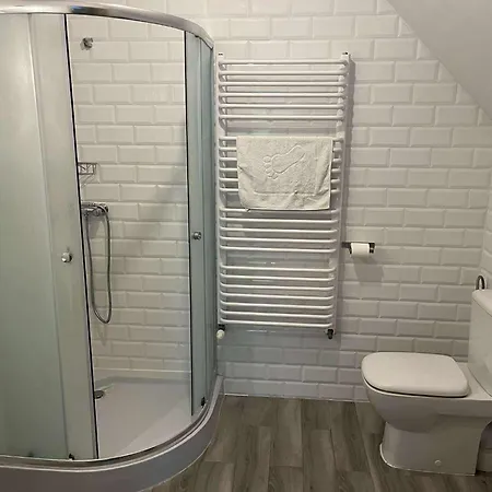 Gosciniec Ptasi Zaulek Bed & Breakfast 4*