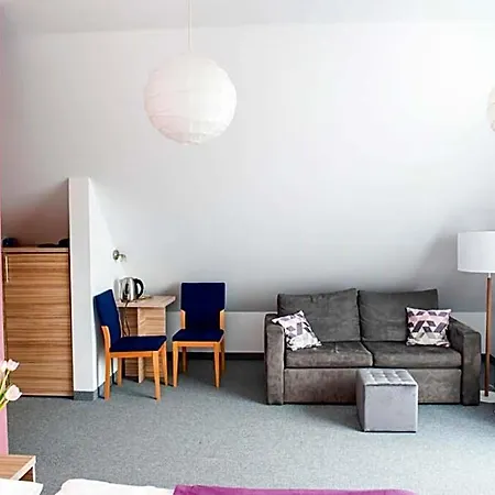 Ulubiona - Dawniej Gosciniec Ptasi Zaulek Bed & Breakfast 4*