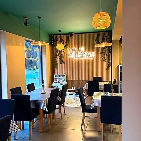 Bed & Breakfast Ulubiona - Dawniej Gosciniec Ptasi Zaulek 4*